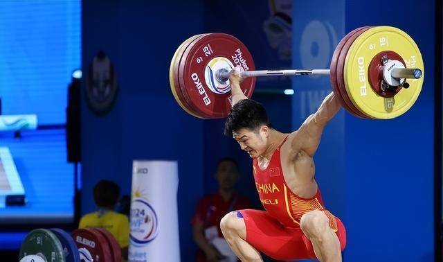 举重男子单项比赛：中国选手称霸舞台的简单介绍