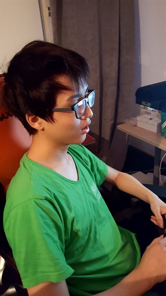 开云体育中国-CLG碾压T1，Hanssama极限生还后反打强强对话四强赛，强势挺进下一轮的简单介绍