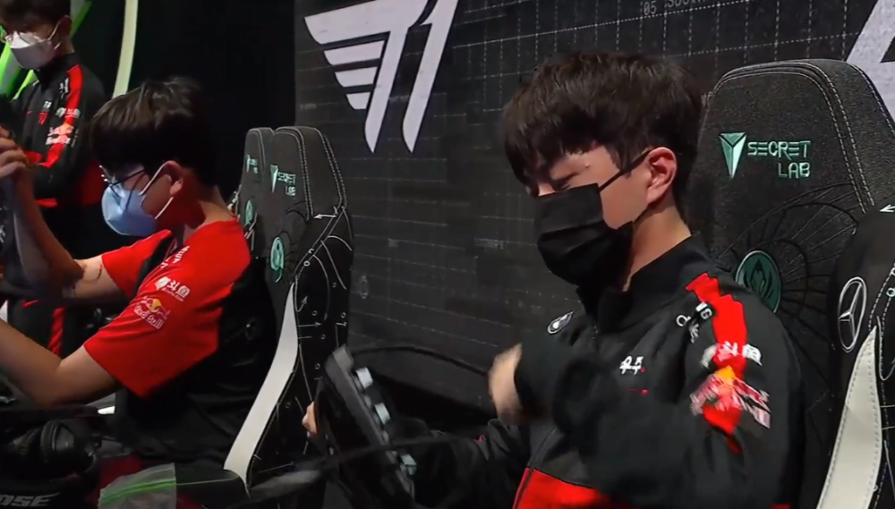 CLG绝杀PSG，Caps操刀奇招英雄翻盘宿命之战成都决赛之夜，锁定晋级资格