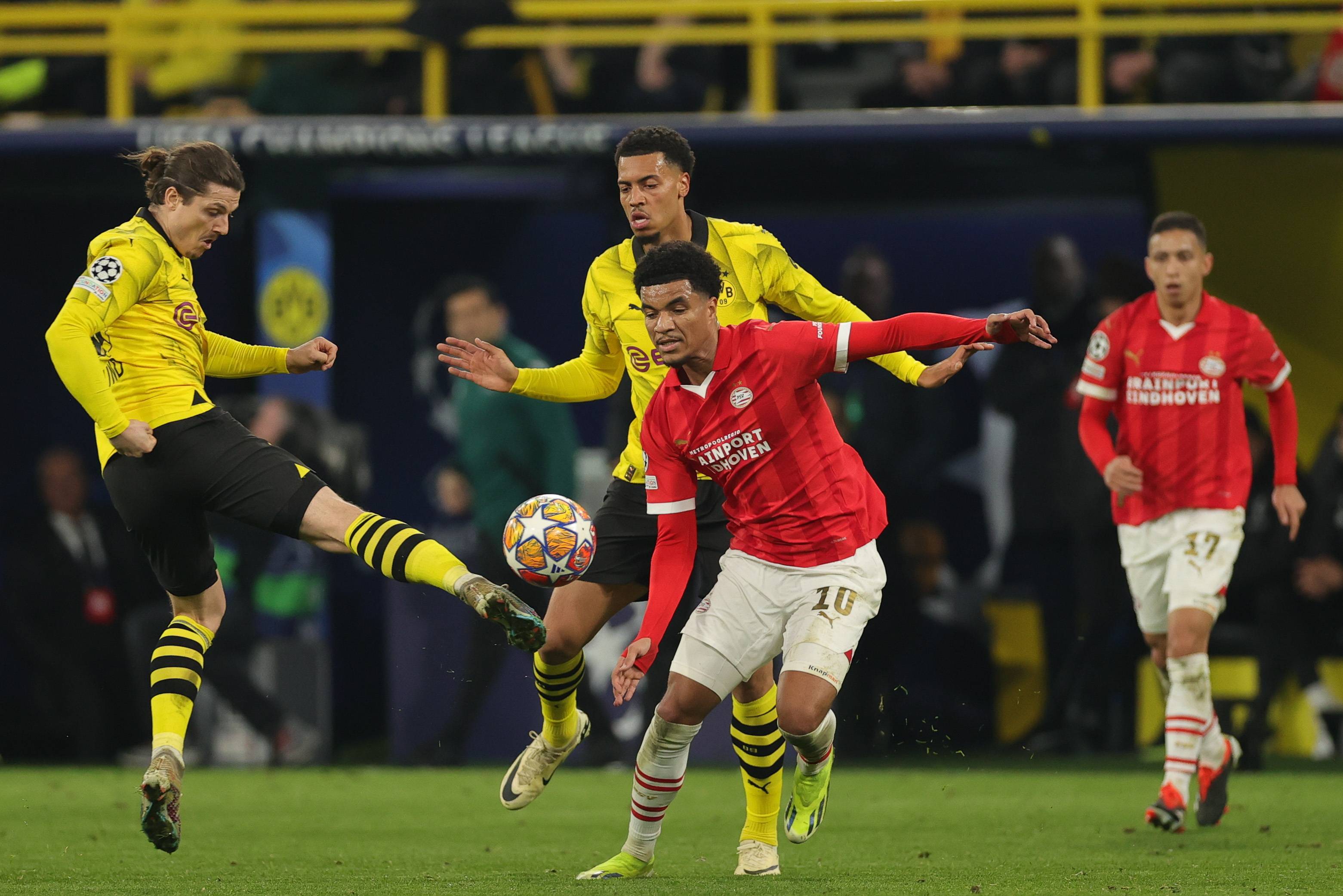 多特蒙德队战胜对手夺得比赛胜利 多特蒙德队战胜对手夺得比赛胜利