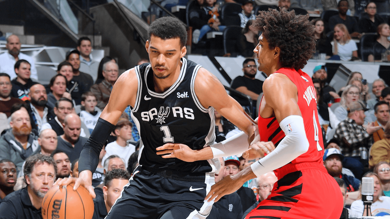 开拓者主场不敌马刺惨遭逆转