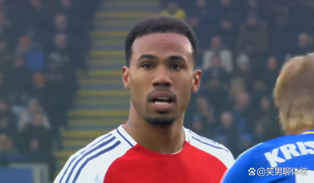 阿森纳前锋梅开二度,助球队逆转胜利 阿森纳前锋梅开二度,助球队逆转胜利