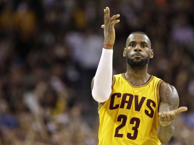 开云体育官网-战神前锋再现神奇，帮助球队取胜