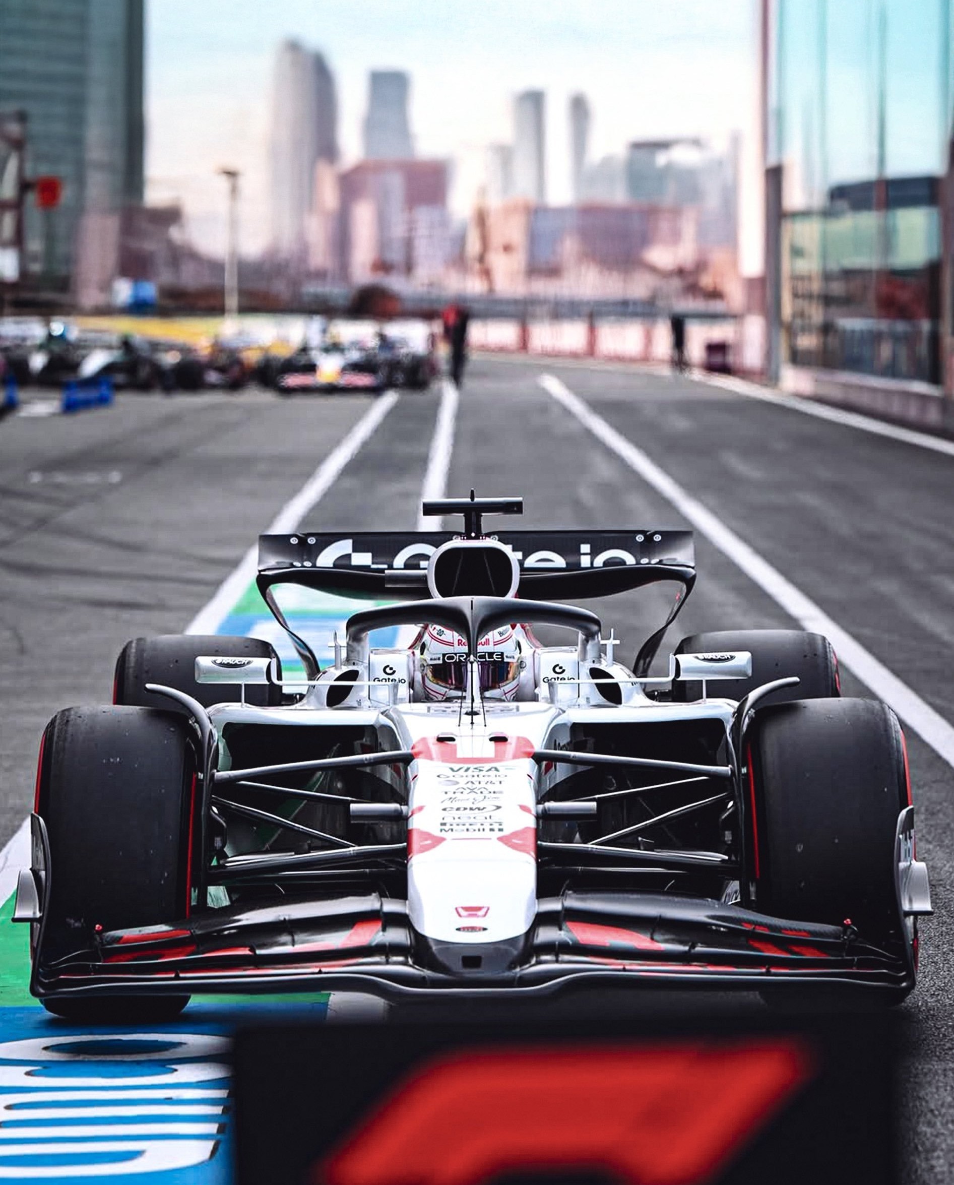 法拉利完胜迈凯伦,维斯塔潘高光表现 法拉利完胜迈凯伦,维斯塔潘高光表现