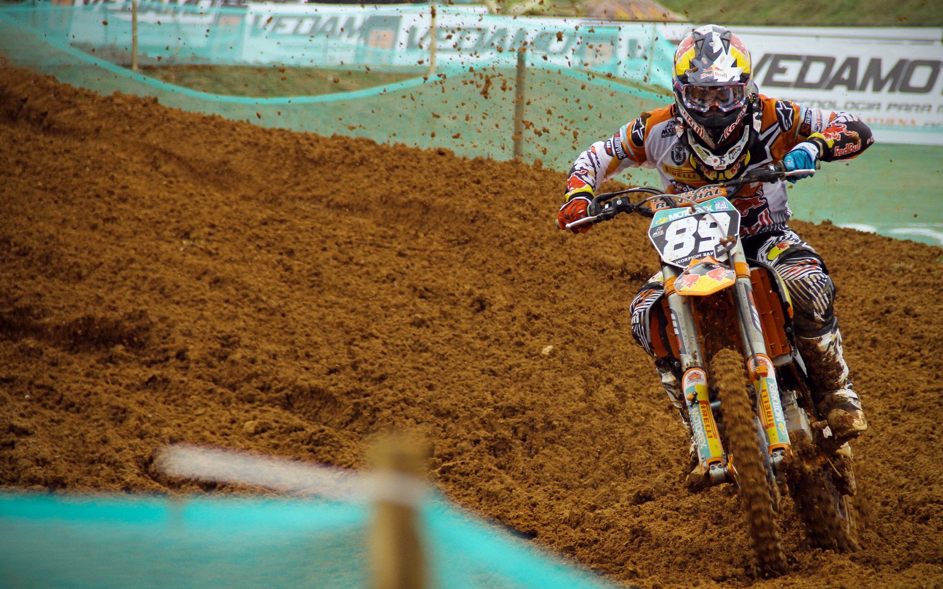 血脉碾压，红牛二队与诺里斯爆冷背后的F1秩序崩塌