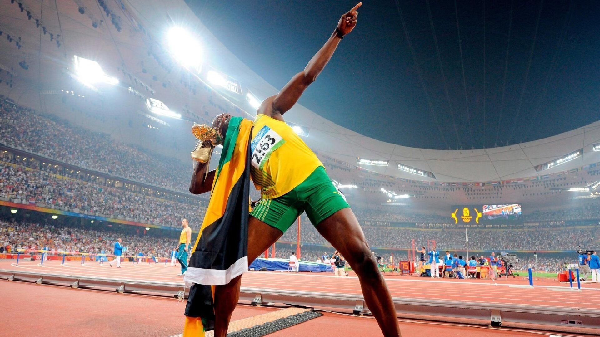 开云体育APP下载-银箭阴影下的双面叙事，哈斯绝境逆袭与阿隆索的不朽纪录